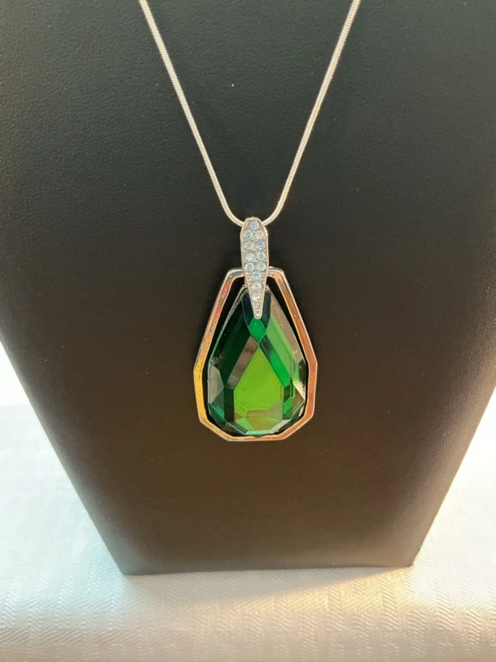 Emerald Green Resin and Rhinestone Silver Tone Pendant Necklace
